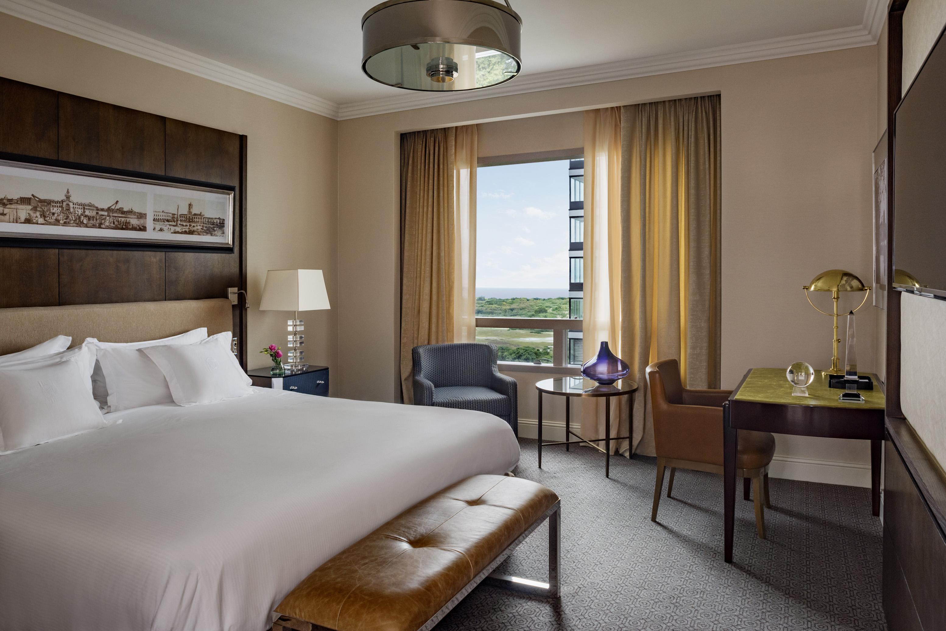 Alvear Icon Hotel Buenos Aires Dış mekan fotoğraf A guest room at the InterContinental Warsaw