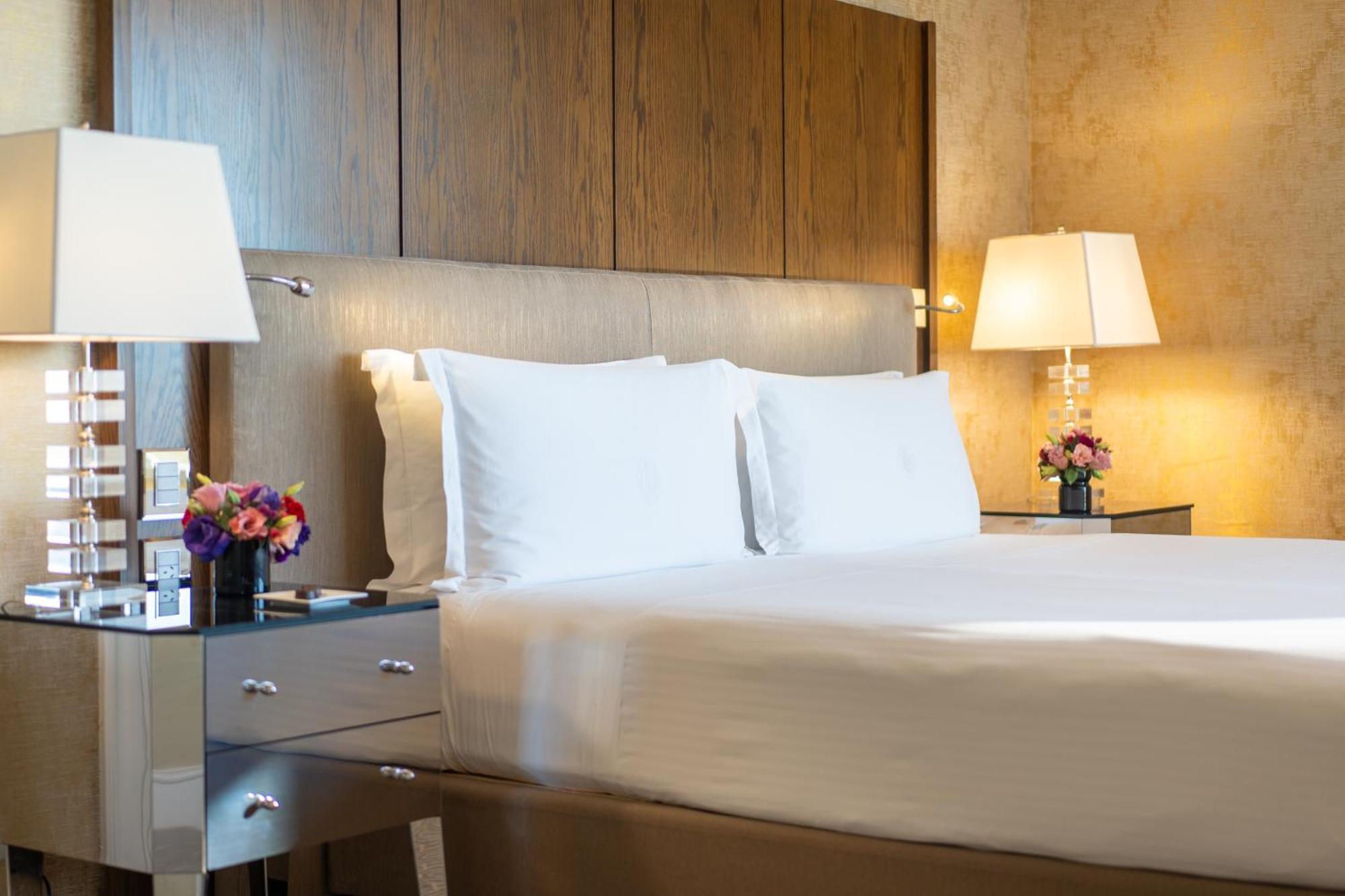 Alvear Icon Hotel Buenos Aires Dış mekan fotoğraf A bed