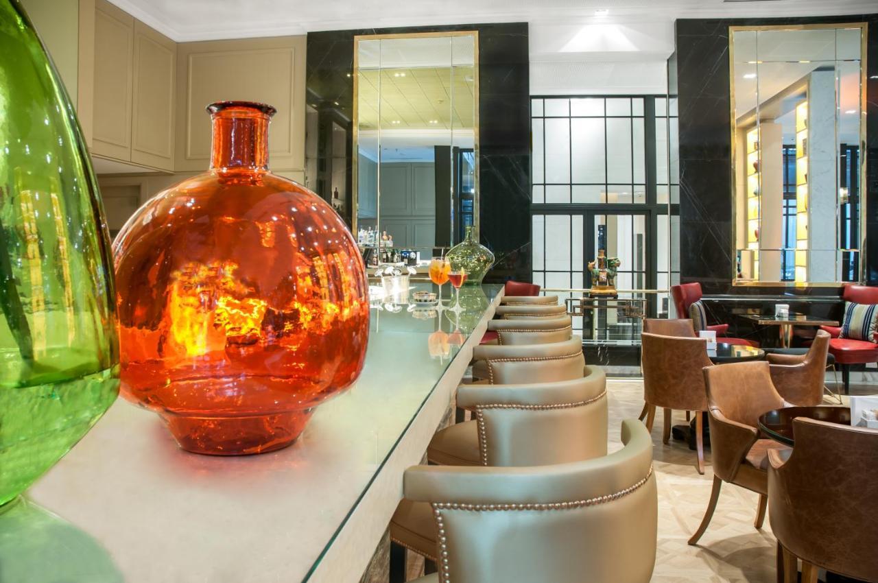 Alvear Icon Hotel Buenos Aires Dış mekan fotoğraf The bar at the Mandarin Oriental, London